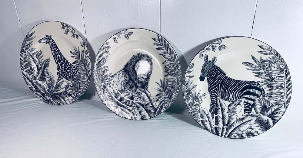 Safari Plates Lion, Zebra , Giraffe Atelier 8”